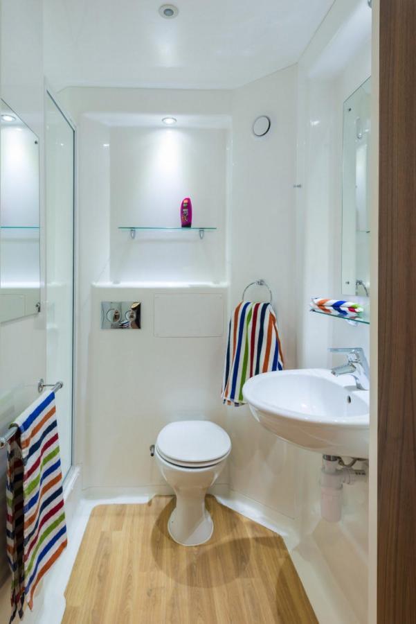 Zeni Ensuite Rooms In Exeter Exterior photo